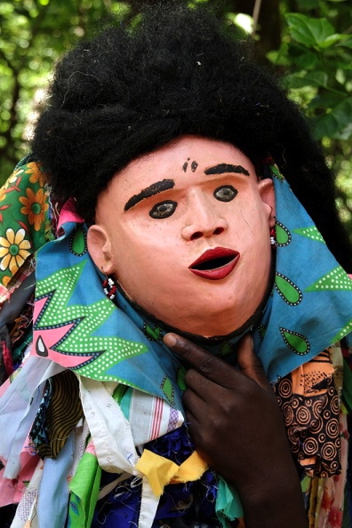 atsikana_amkono_01